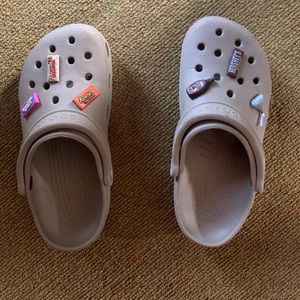 Size 8 women’s crocs